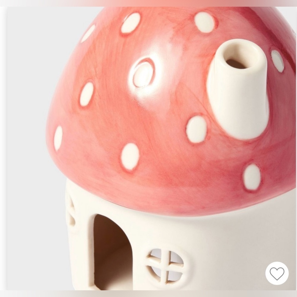 Illuminated Ceramic Mushroom House, NWT - Picture 5 of 14